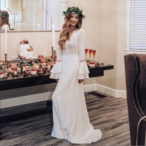 Lulu’s Enchanted Evening White Lace Maxi Dress